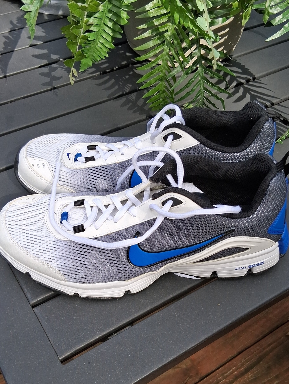 Nike Men's Running Shoes - White, Gray & Blue